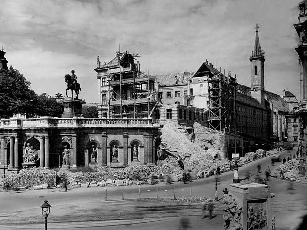 Zerstörungen Albertina WW2