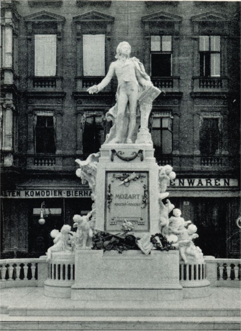 Mozartdenkmal Albertinaplatz