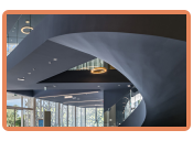 Die Lobby des Konferenz-Zentrums