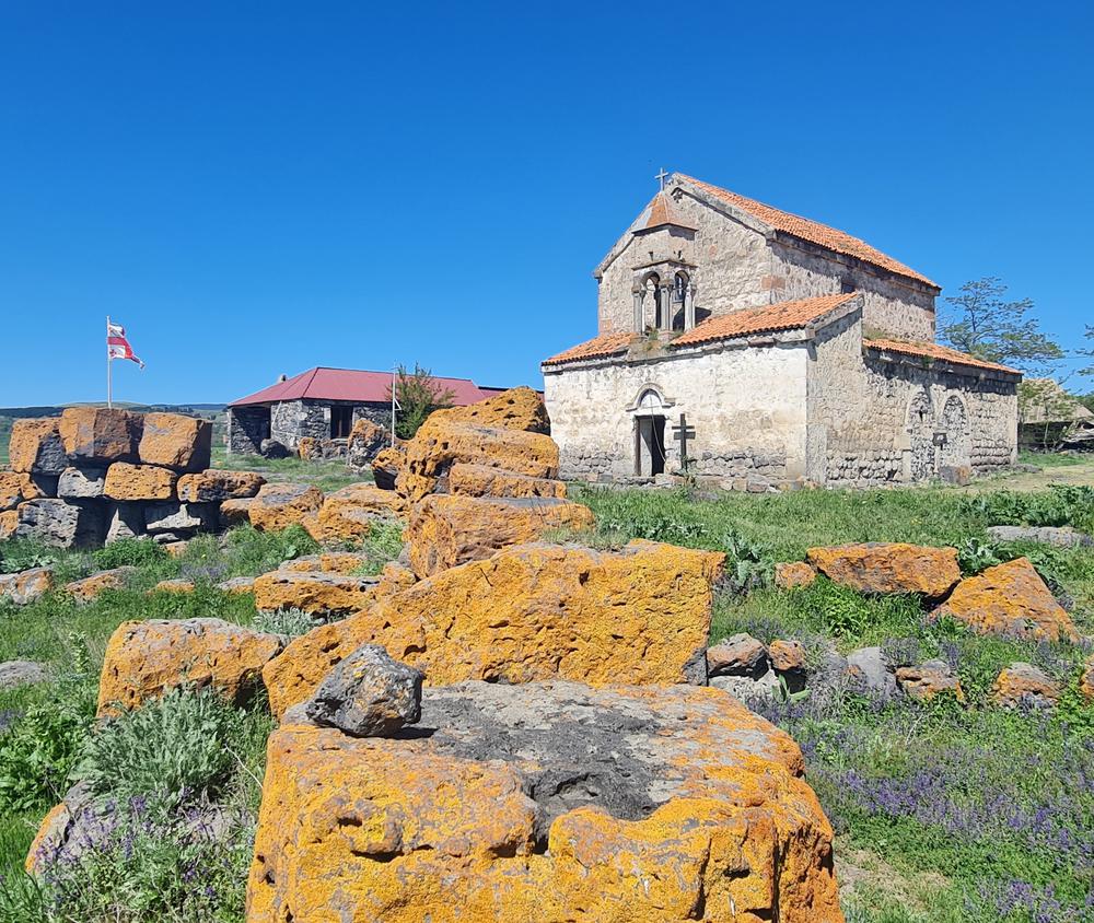 Saro Church and Fortress