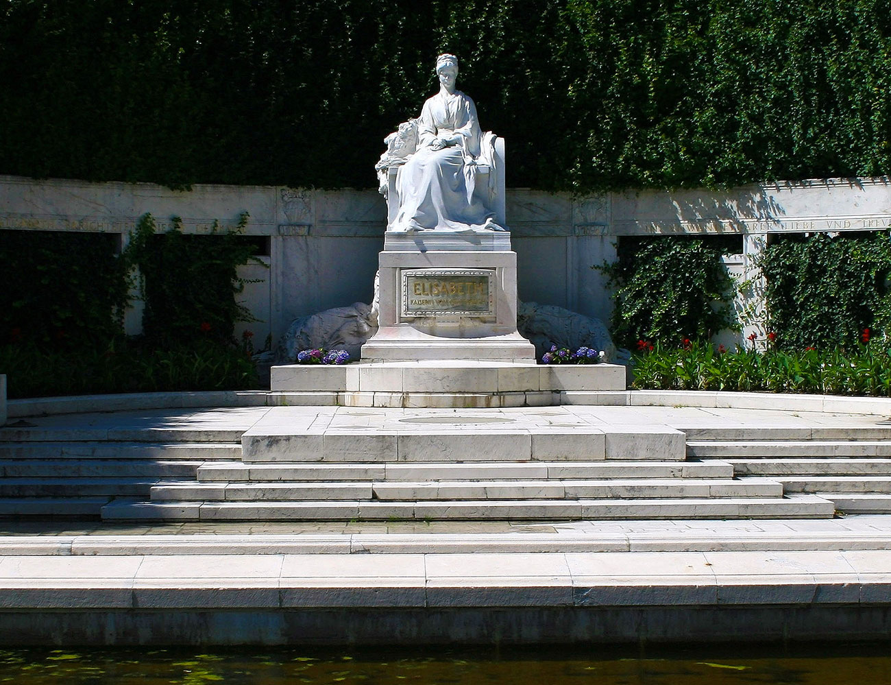 Elisabeth’s monument