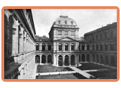 Der Arkadenhof