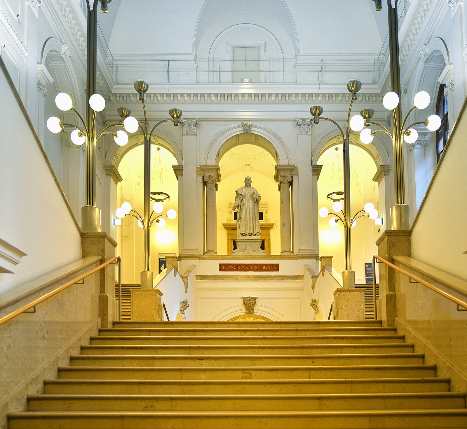 Lawyers’ steps